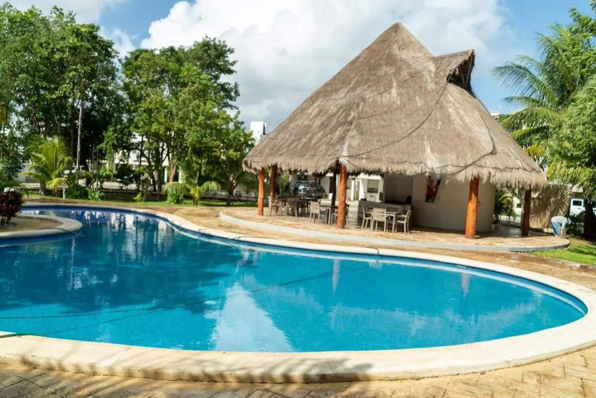 Luxury House Near Hotelery Zone In Playa location